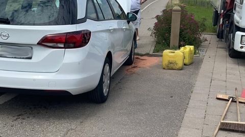 26.06.2021 – Auslaufender Kraftstoff aus Neuwagen